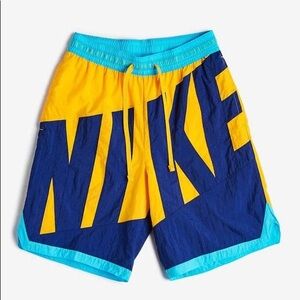 ✅Brand New Men Nike Throwback Woven Shorts M